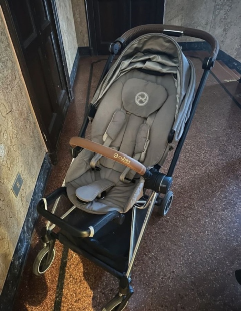 Trio: Passeggino con barra proteggi bimbo, carrozzina ovetto ed adattori e telaio Mios Cybex